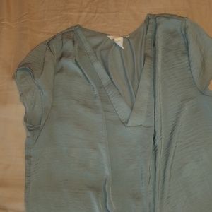 Silky seafoam green flowy top